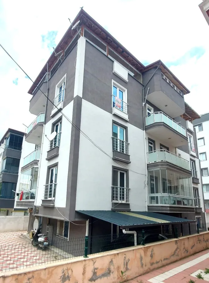 ZİRVE EMLAKTAN YENİ MH.DE KİRALIK 3+1 DAİRE fotoğraf 4