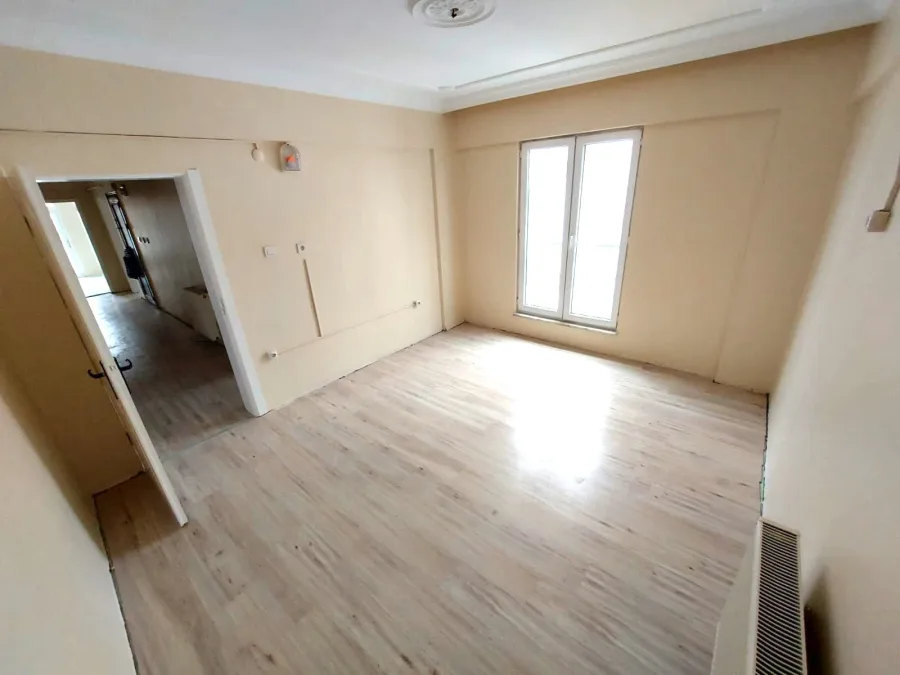 ZİRVE EMLAKTAN YENİ MH.DE KİRALIK 3+1 DAİRE fotoğraf 3