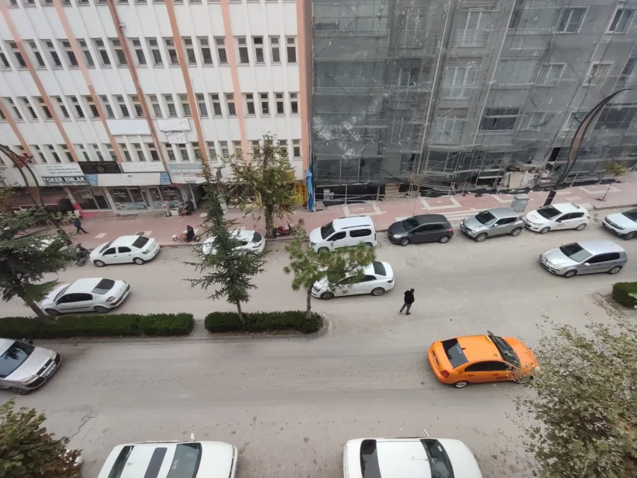 ZİRVE EMLAKTAN SOFULAR MAH. ATATÜRK CD. 3+1 SATILIK DAİRE fotoğraf 3