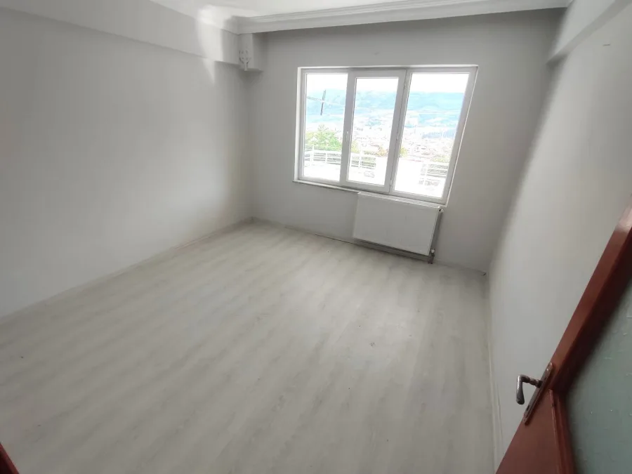 ZİRVE EMLAKTAN ŞEYH CUİ MAH.DE KİRALIK 3+1 DAİRE fotoğraf 3