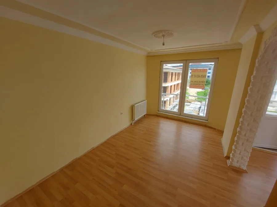 ZİRVE EMLAKTAN DEVLET HASTANESİ YANINDA KİRALIK 3+1 DAİRE fotoğraf 4