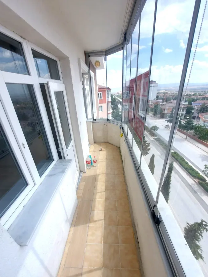 ZİRVE EMLAKTAN YENİ MAH.DE KİRALIK 2+1 DAİRE fotoğraf 2