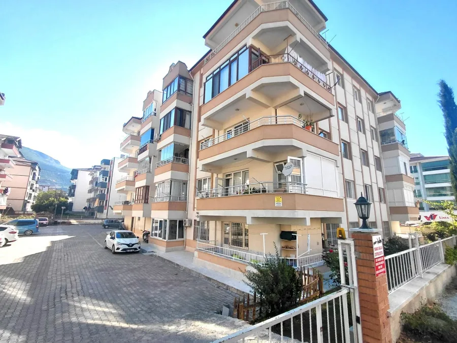 ZİRVE EMLAKTAN AMASYA HACILAR MEYDANINDA SATILIK 3+1 DAİRE fotoğraf 2