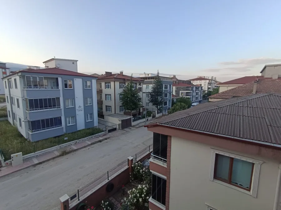 ZİRVE EMLAKTAN MAHSEN MAH.DE SATILIK 2+1 DAİRE fotoğraf 3
